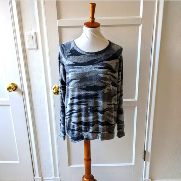 Buffalo David Bitton camo sweater size medium - Picture 1 of 6